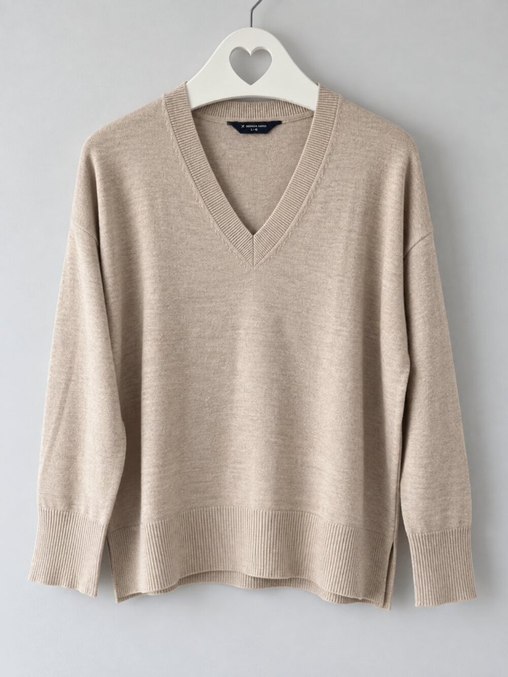 Denver Hayes Beige Cotton Blend V-Neck Sweater Size L PTP23